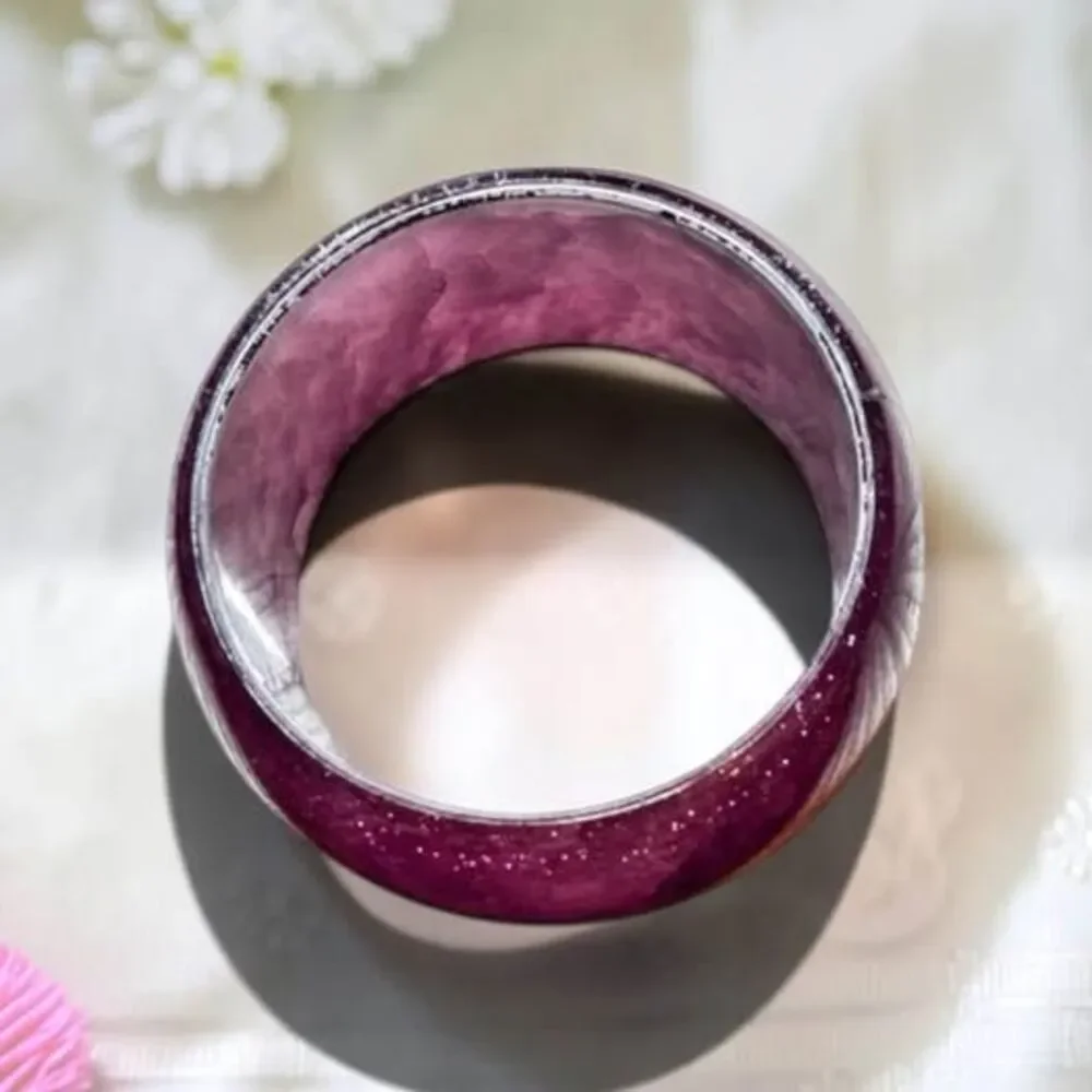 🎁🎁 Free shipping!! Chunky Translucent Purple Glitter Statement Bangle